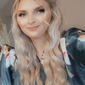 Meet your Posher, Katelyn